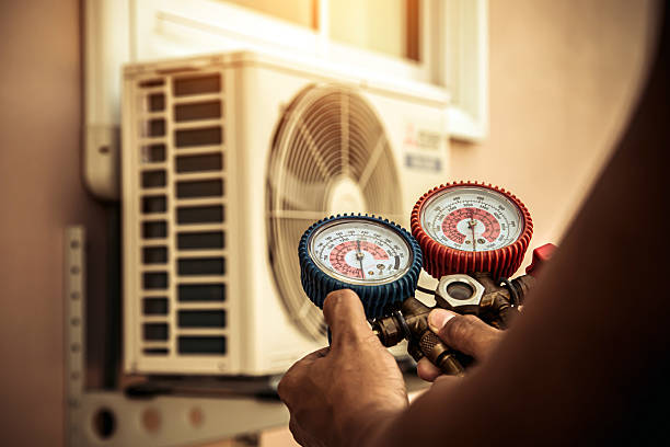 Professional Hvac technician working in Columbus, NC